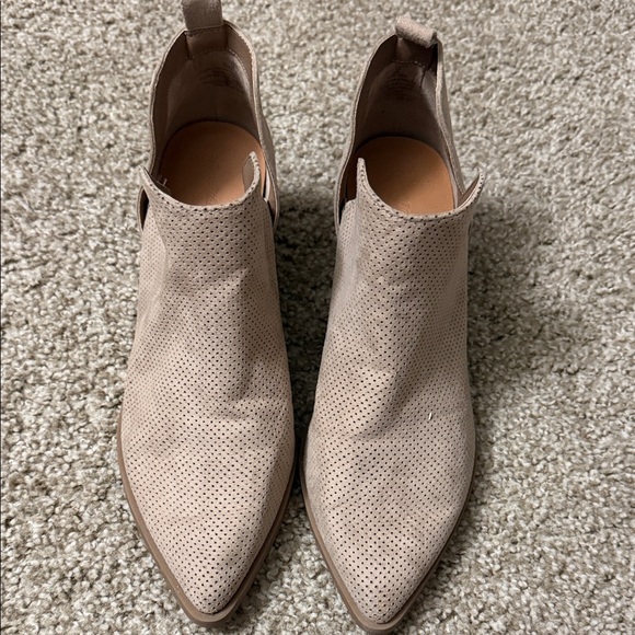 Universal Thread Taupe Ankle Booties - Picture 3 of 7